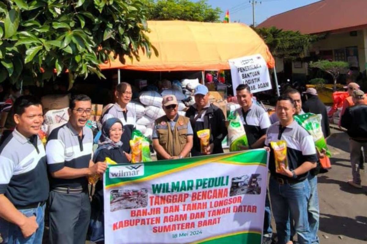 Wilmar salurkan bantuan bagi masyarakat terdampak banjir di Sumbar