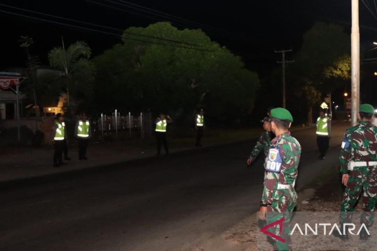 Cegah angkutan minyak ilegal, Polisi dan TNI periksa truk yang lintasi Muba