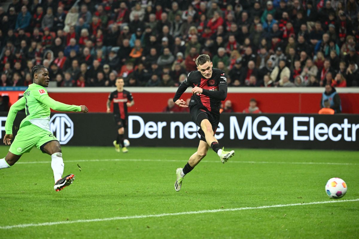 Florian Wirtz bela mati-matian Bayer Leverkusen di final Liga Europa