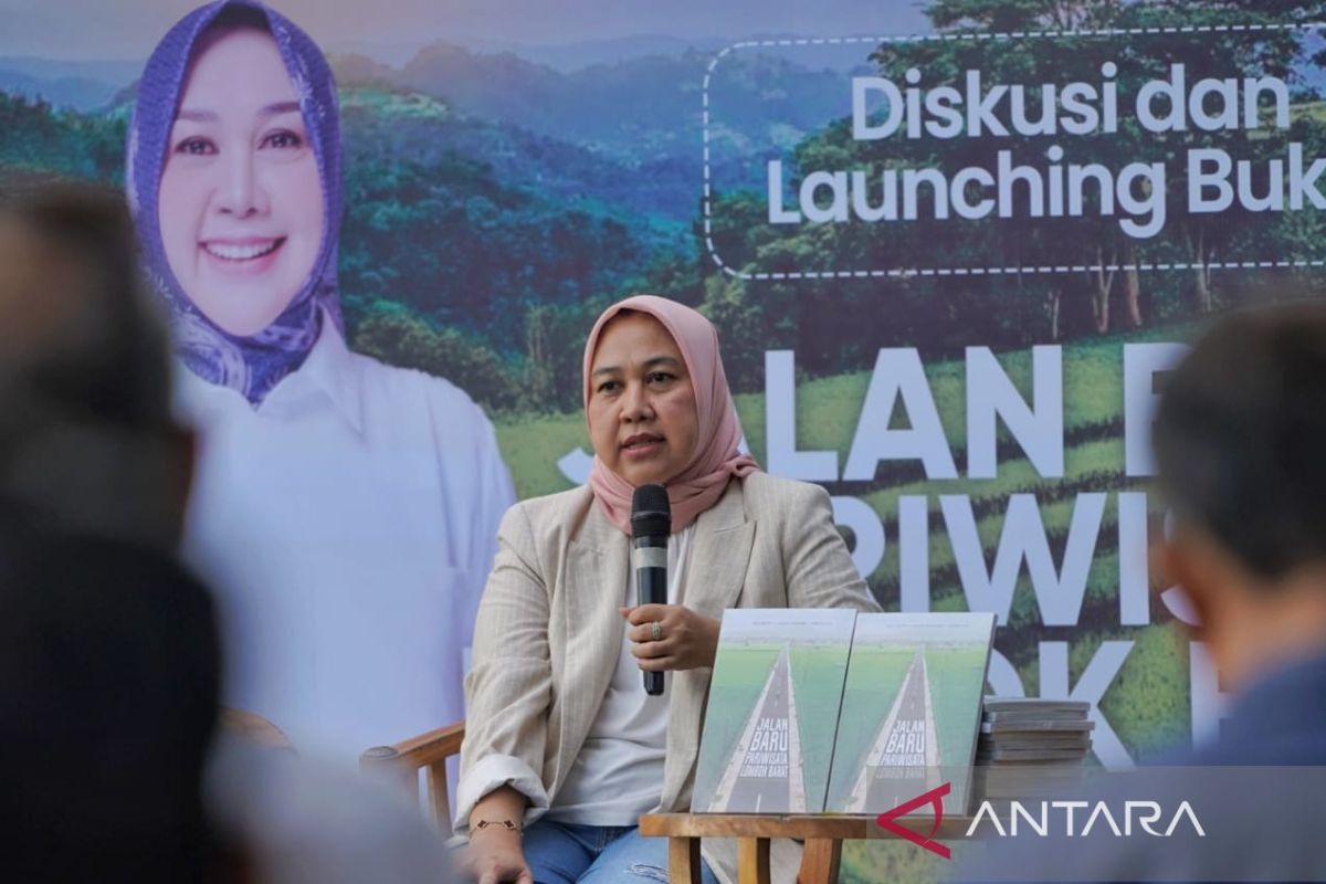 Ketua DPRD meluncurkan buku jalan baru pariwisata Lombok Barat