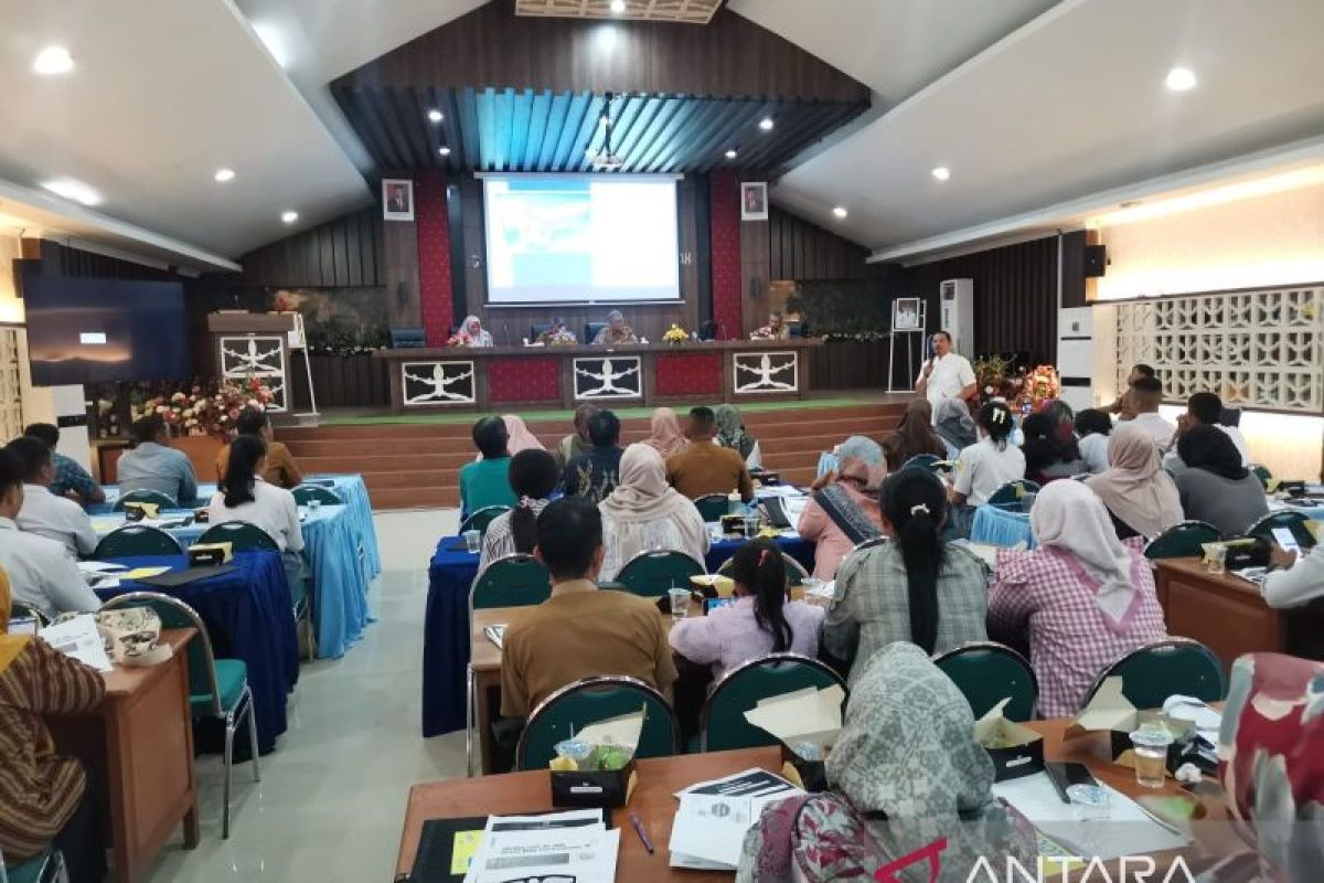 Disperindag Sumbar gelar sosialisasi konsumen cerdas di Mentawai