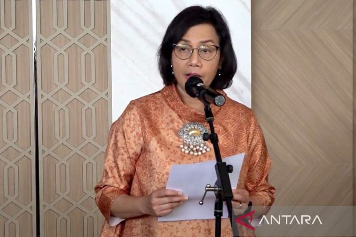 Menteri Keuangan Sri Mulyani Indrawati saat konferensi pers usai menyampaikan Kerangka Ekonomi Makro dan Pokok-Pokok Kebijakan Fiskal (KEM-PPKF) kepada DPR di Jakarta, Senin (20/5/2024). ANTARA/HO-Kementerian Keuangan/pri. Untuk PPN, kami serahkan kepada pemerintahan yang baruJakarta (ANTARA)