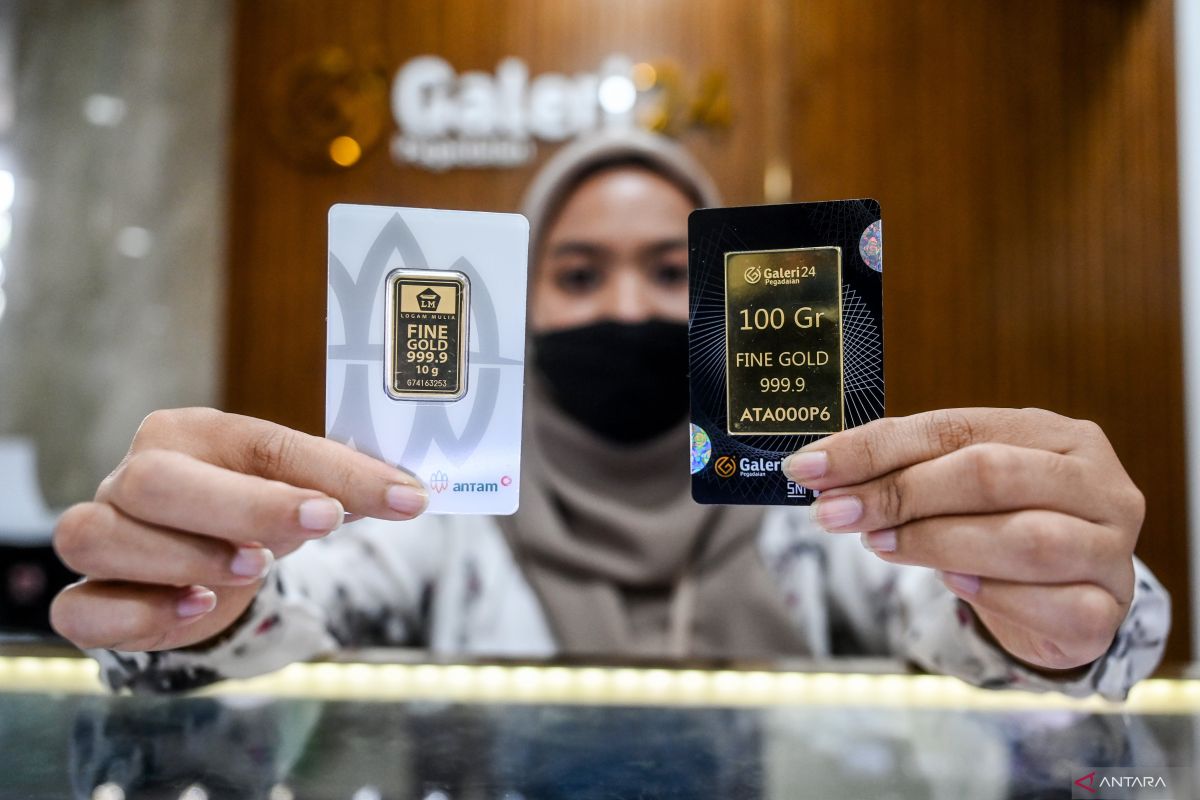 Harga emas Antam Selasa pagi turun jadi Rp5.000 per gram