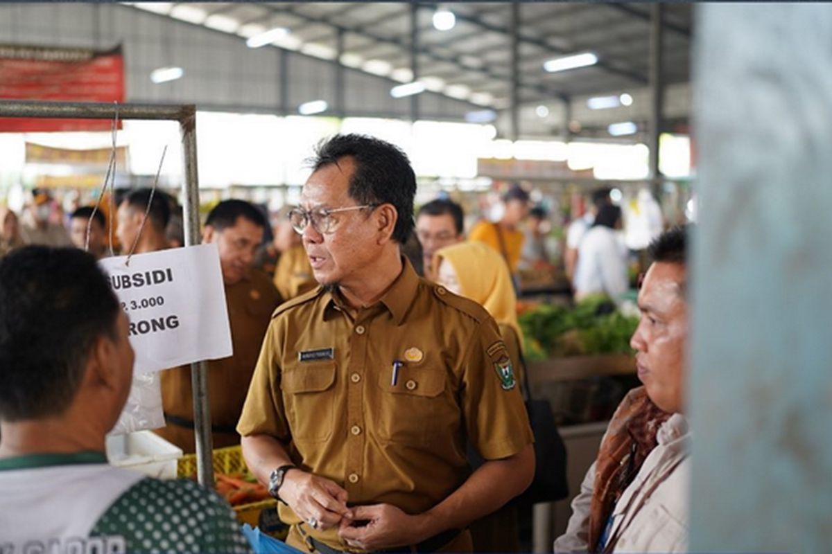 Hampir tiap hari Pemkab Muara Enim gelar operasi pasar murah