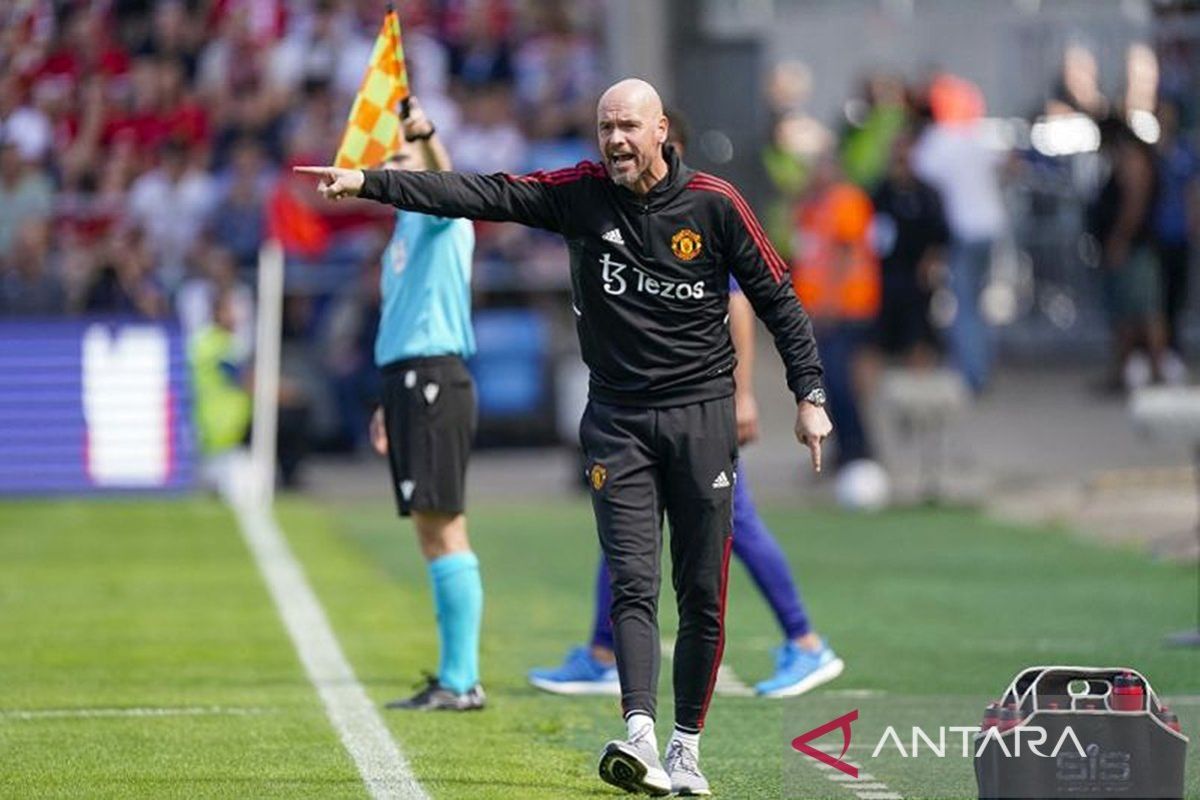 Pelatih MU Ten Hag tekankan pentingnya peningkatan performa pada laga pramusim