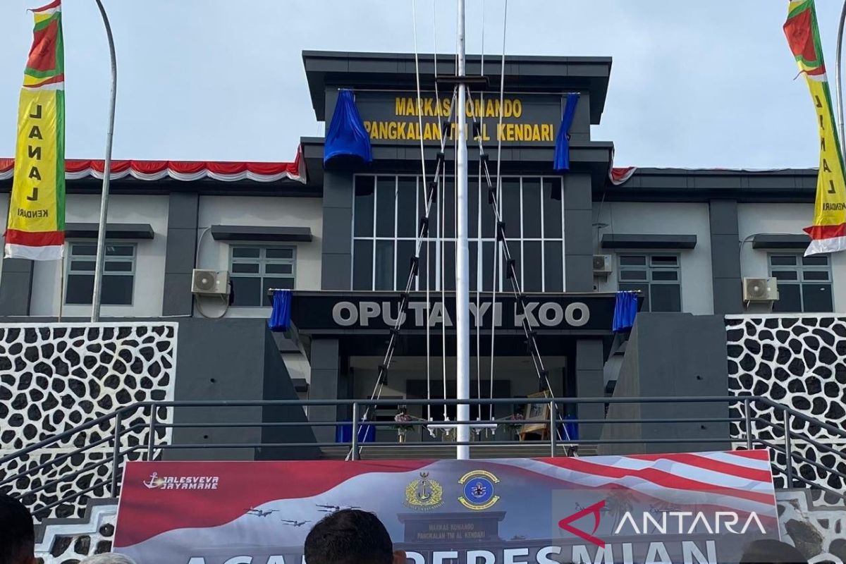 Lanal Kendari patroli pengamanan Hari Raya Waisak