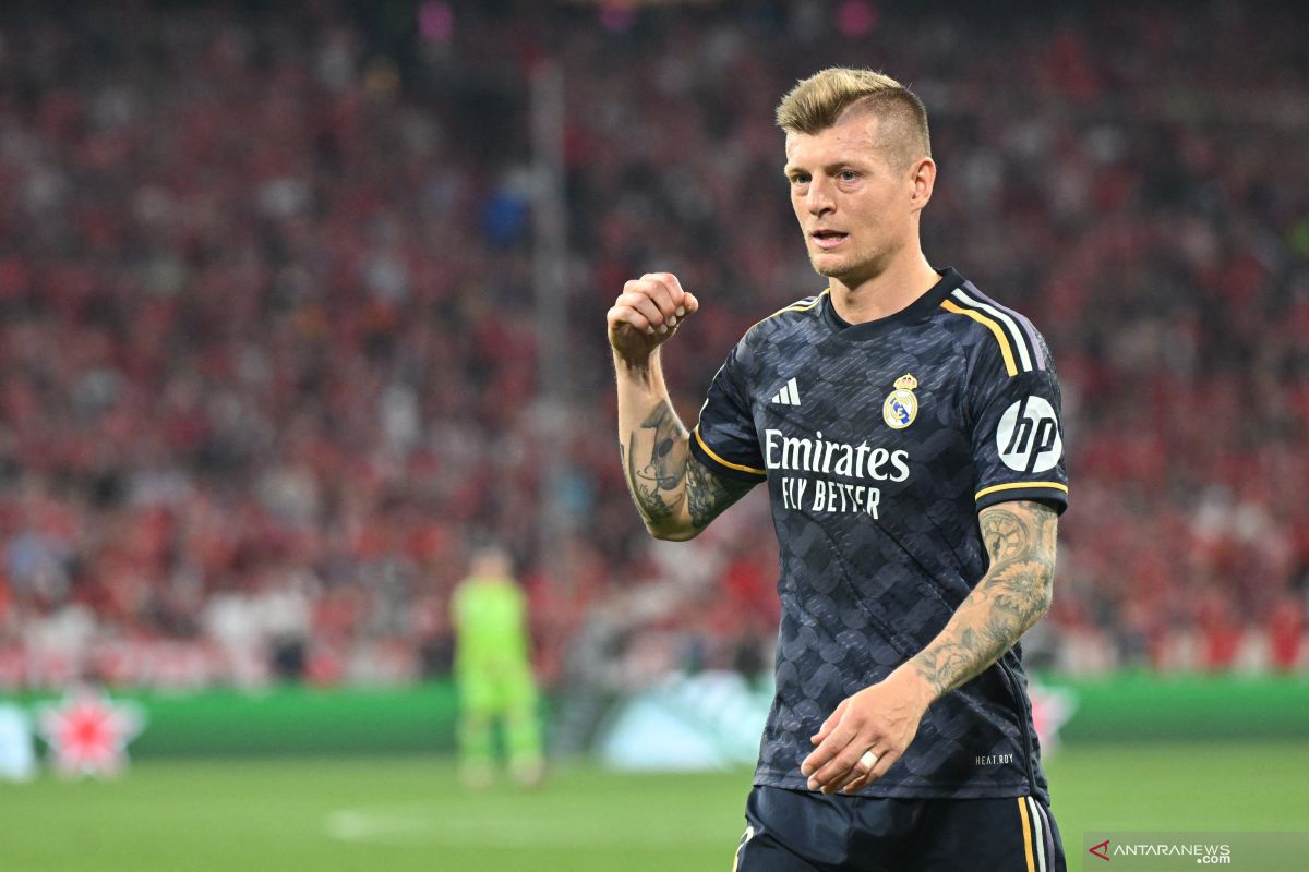 Toni Kroos "gantung sepatu",  langkah cerdas