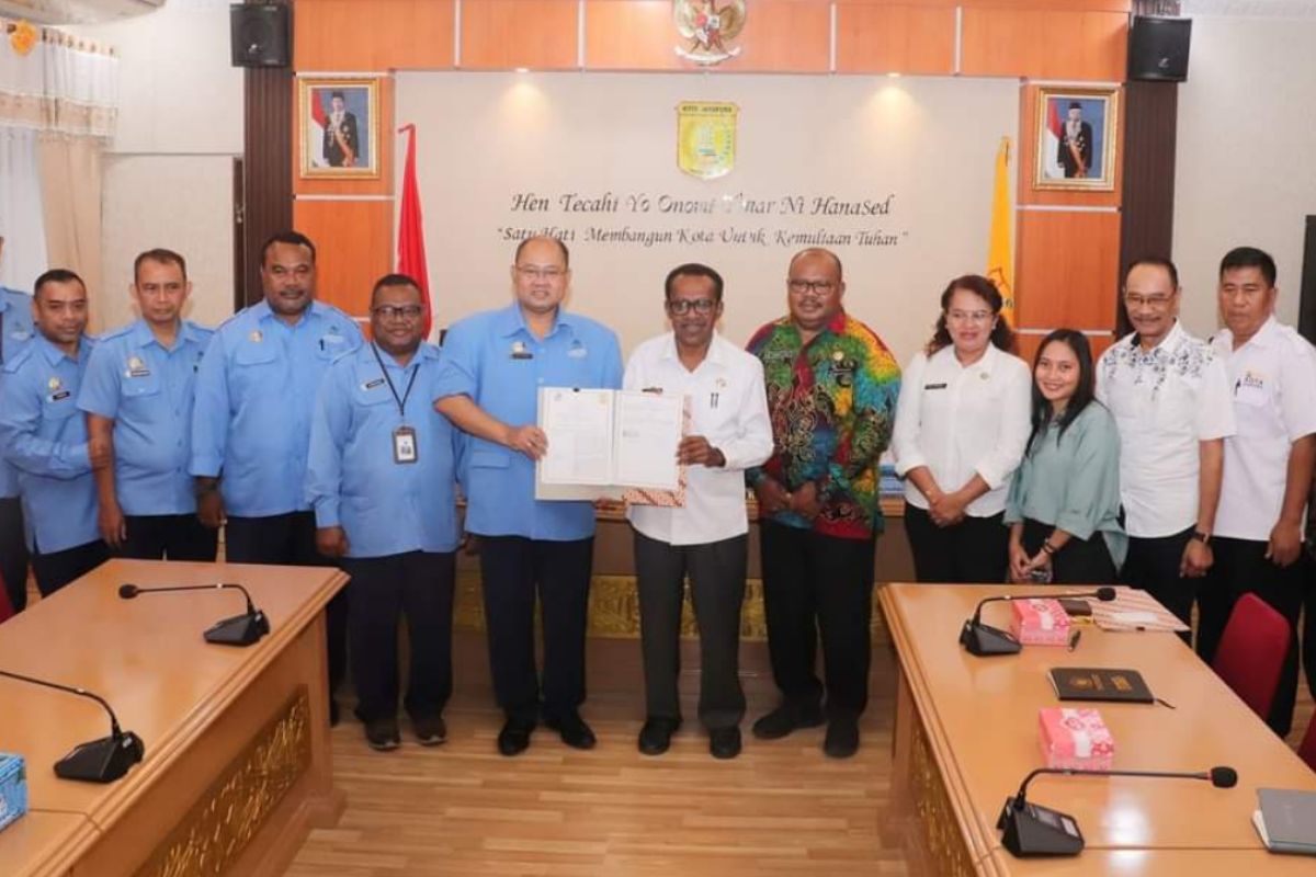 Pemkot-PT Air Minum Jayapura teken MoU kelola limbah domestik