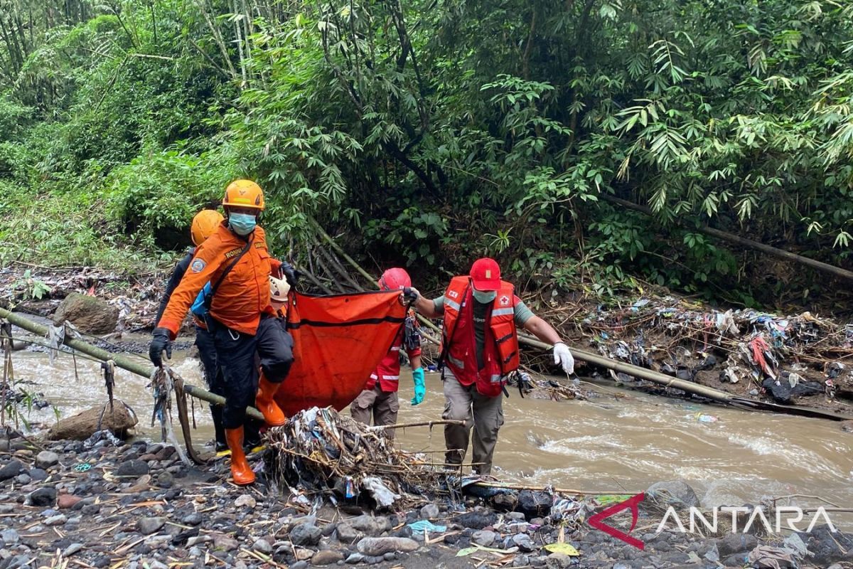 Jenazah korban terakhir banjir lahar dingin Agam berhasil ditemukan