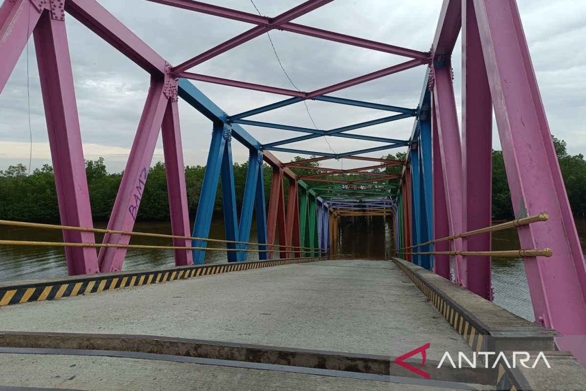 Pemda Meranti cari solusi atasi jembatan ambruk