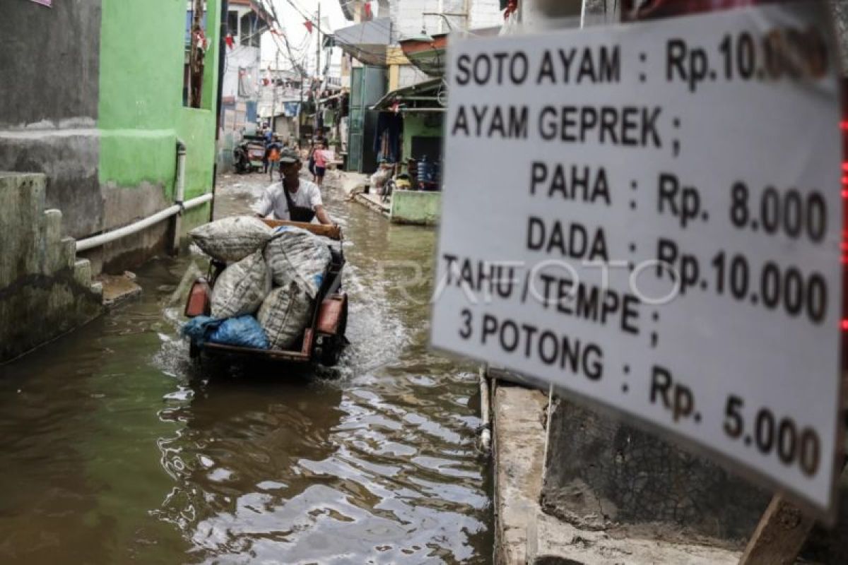 Fenomena perubahan iklim membebani penduduk miskin di pesisir Jakarta