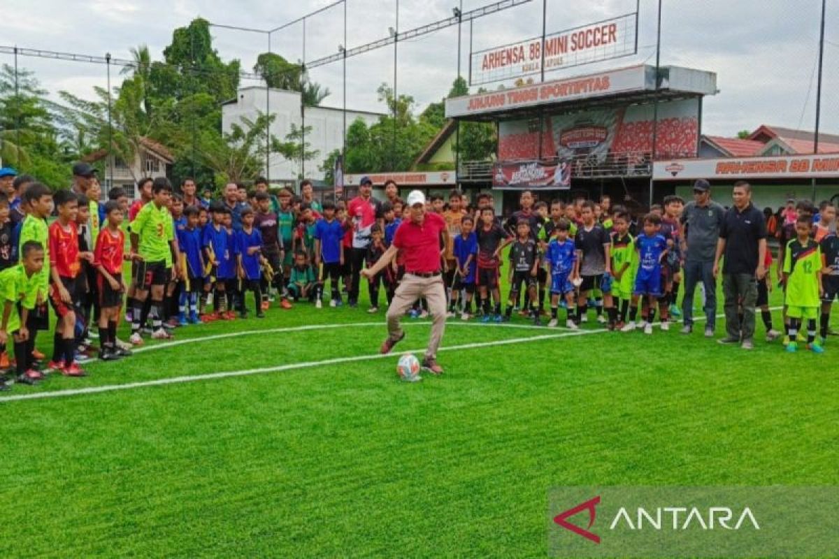 Sekda Kapuas dukung pertandingan sepak bola usia dini ditingkatkan