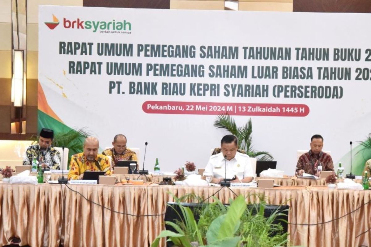 Komisaris Utama BRK Syariah diberhentikan