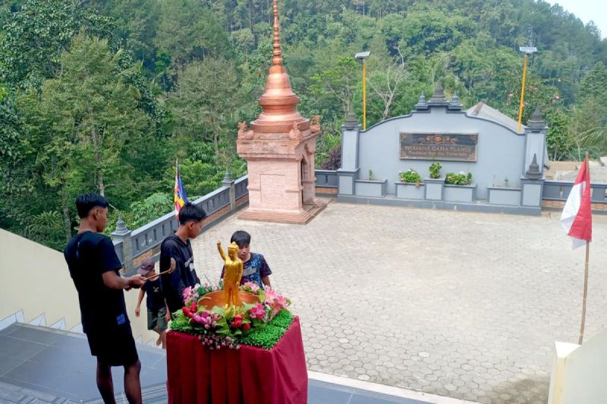 Warga  Plandi Banyumas siapkan perayaan Tri Suci Waisak