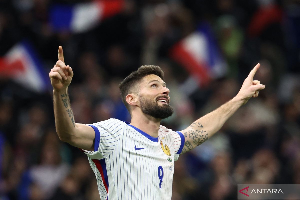 Penyerang Olivier Giroud umumkan pensiun dari timnas Prancis