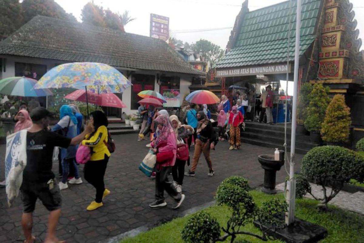 Status Gunung Slamet tidak pengaruhi kunjungan wisatawan