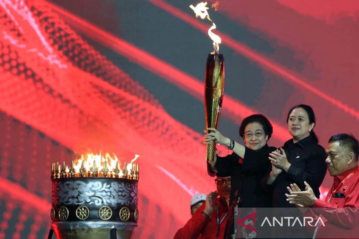 PDIP anggap Megawati goda Puan jadi ketua umum hanya candaan