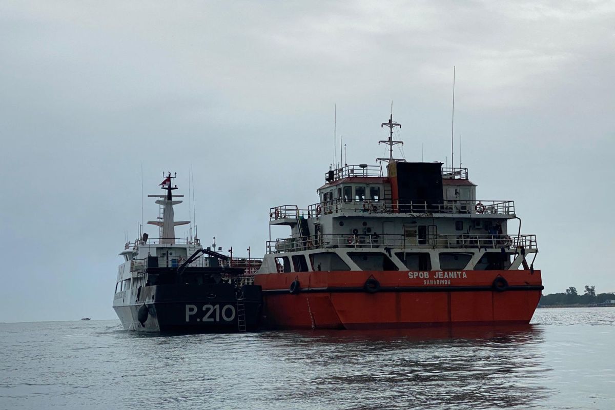 Satu kapal alami kebakaran di Tanjung Uban