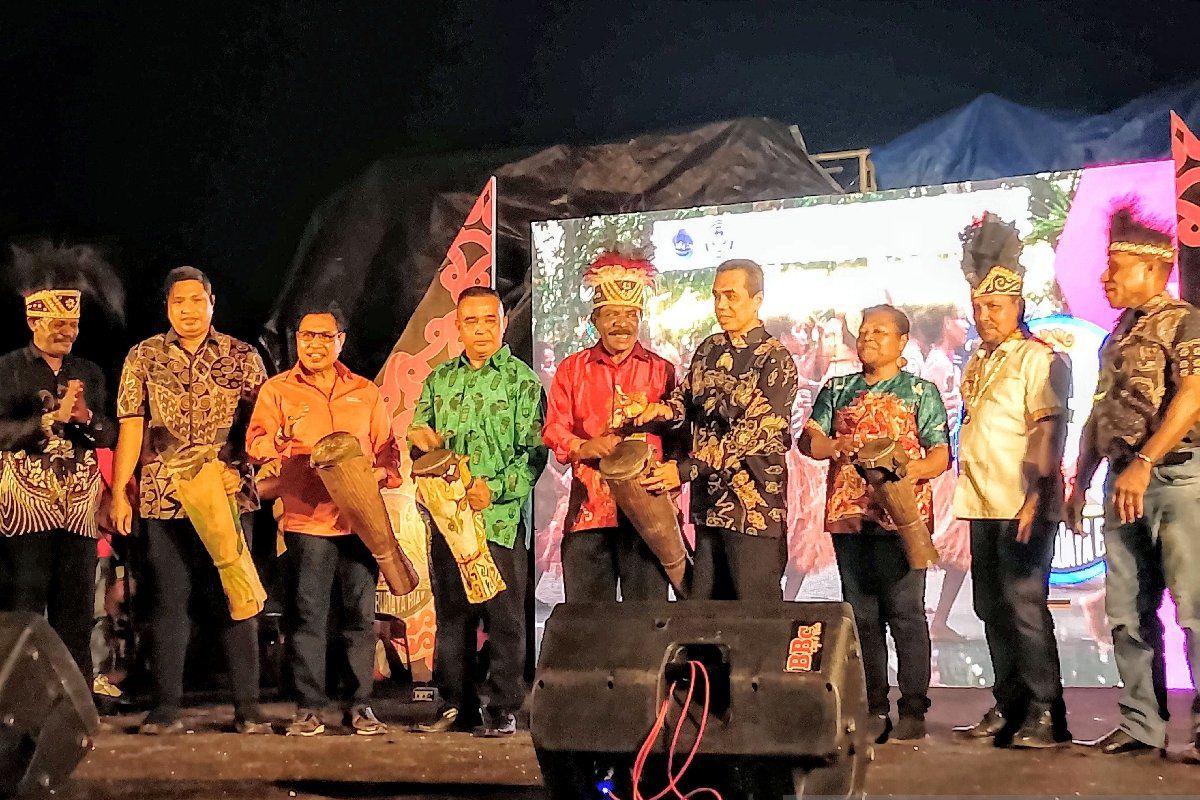 Transaksi uang selama Festival Budaya Biak Rp100 juta