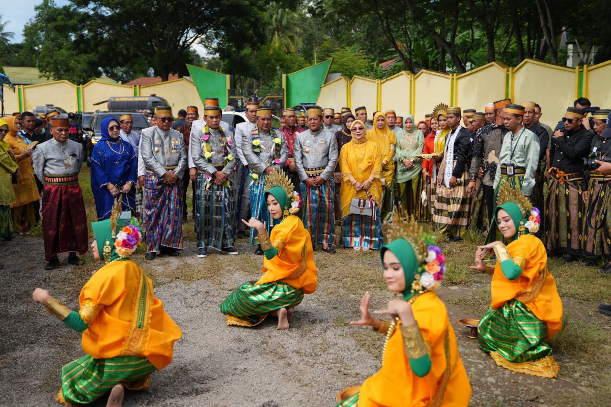 Sejumlah provinsi siap memeriahkan ajang "Sulsel Menari"