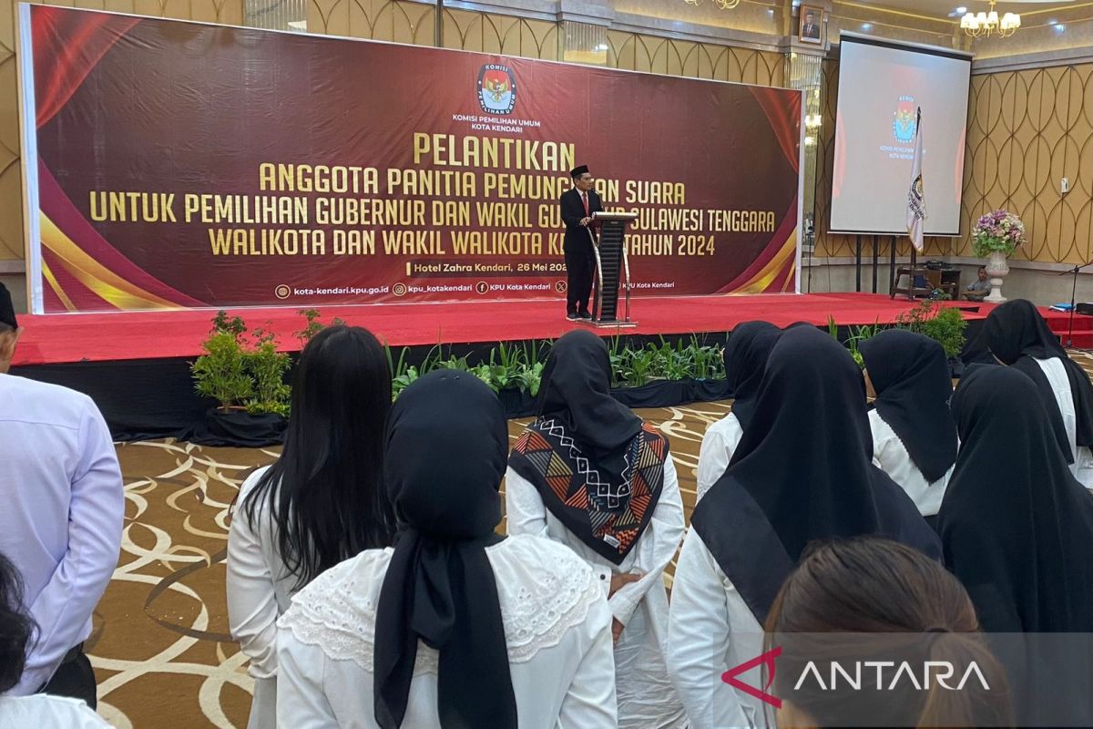 KPU Kota Kendari lantik 195 anggota PPS Pilkada 2024