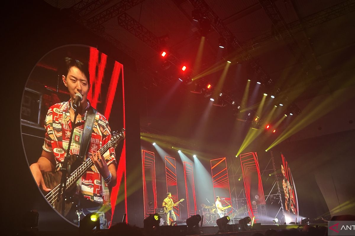 Grup band CNBLUE di Indonesia: Sayang-sayangku!