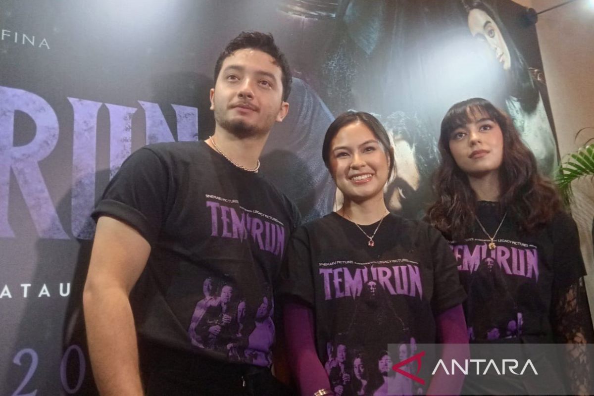 Main di film horor "Temurun", Bryan Domani diajari Umay Shahab dialek Betawi