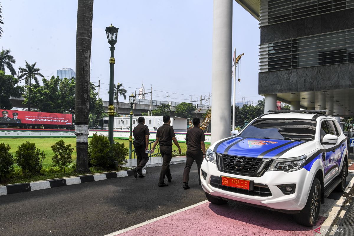 Presiden Jokowi sudah panggil Jaksa Agung dan Kapolri soal isu penguntitan