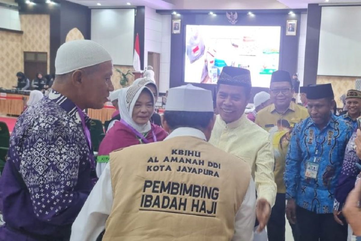 Pj Gubernur Papua ingatkan JCH jaga kesehatan selama beribadah