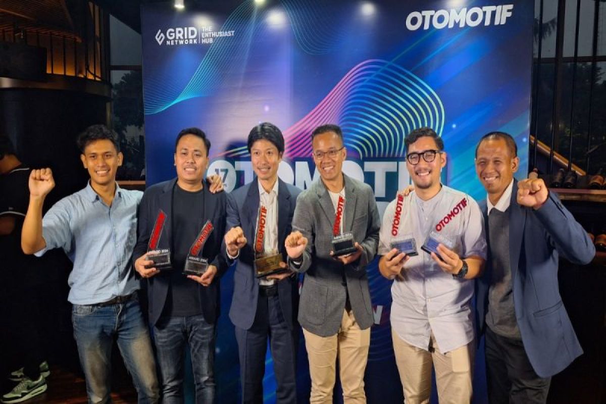 Motor Yamaha raih enam piala di ajang Otomotif Award 2024