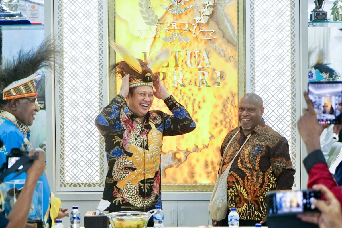 Ketua MPR RI menerima aspirasi usulan perubahan UU Otsus Papua