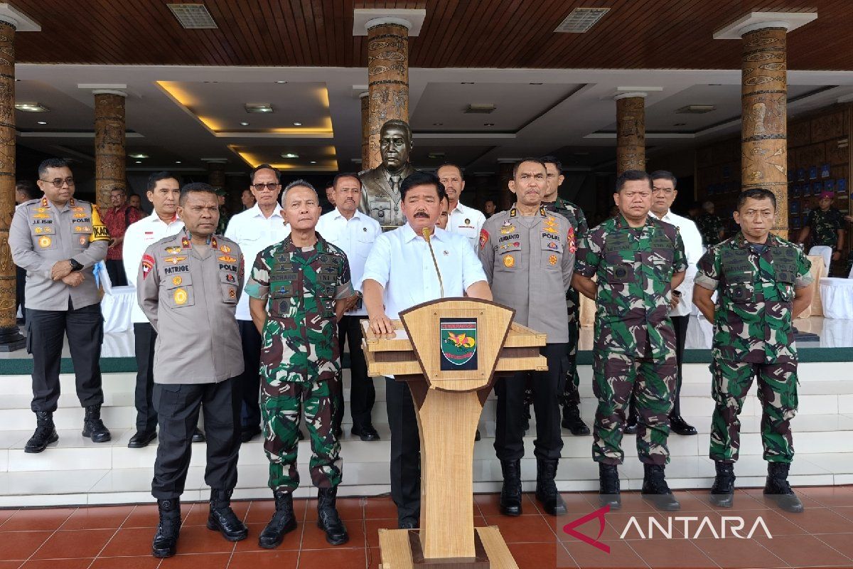 Hadi: Alutsista TNI-Polri siap bantu kirim logistik pilkada di Papua