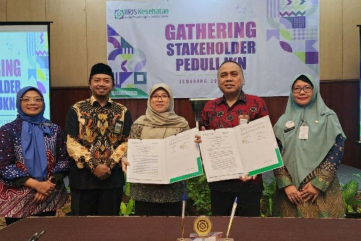 RSUD Demak, Lab. Cito, dan Sarana Medika salurkan CSR ke Program JKN