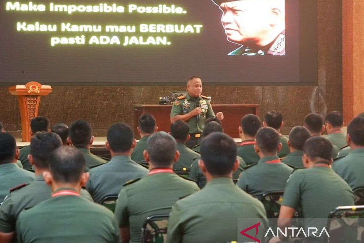 Panglima Kostrad minta seluruh dansat menjadi teladan untuk para prajurit