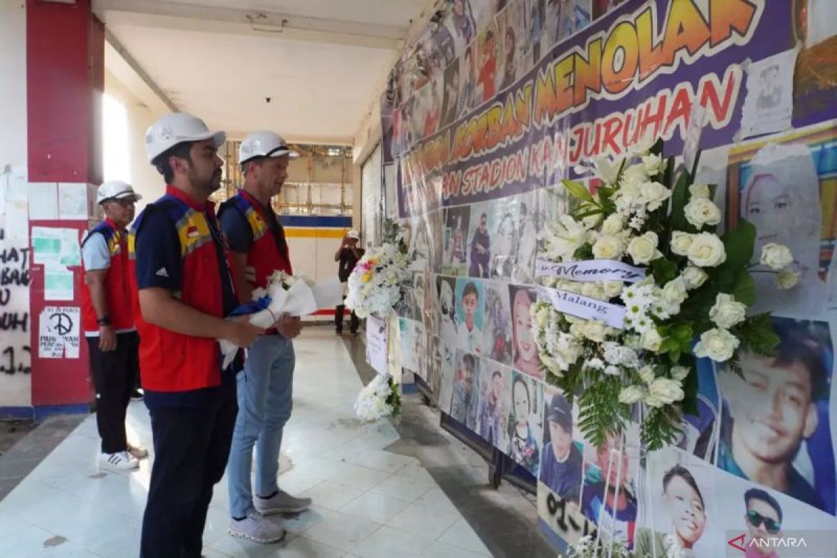 Tim delegasi  FIFA tinjau stadion di empat provinsi Indonesia