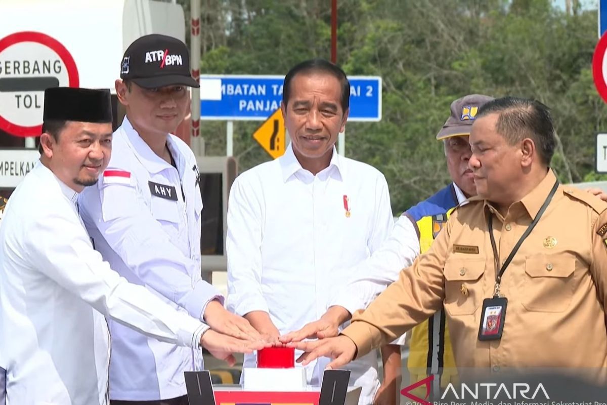 Presiden Jokowi resmikan Jalan Tol Pekanbaru-Padang ruas Bangkinang-Pangkalan