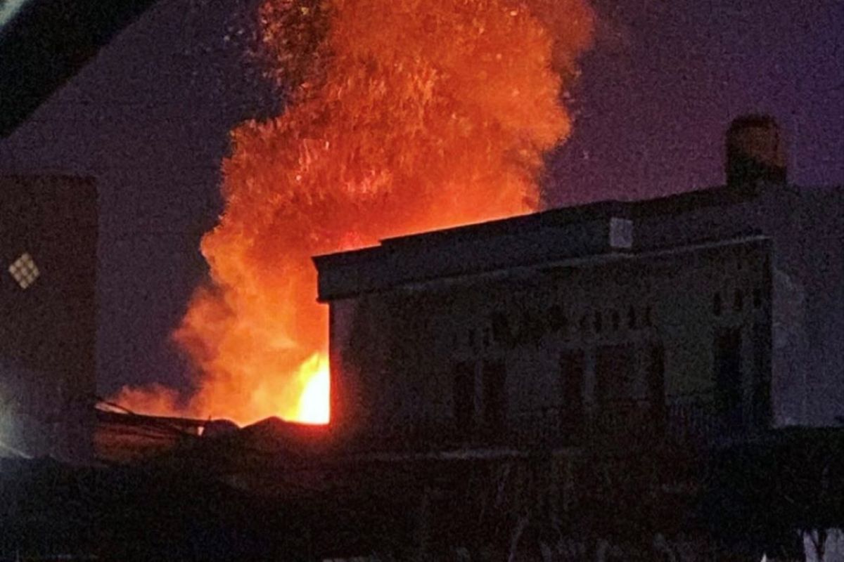 Gulkarmat kerahkan 90 personel tangani kebakaran di Tanjung Priok