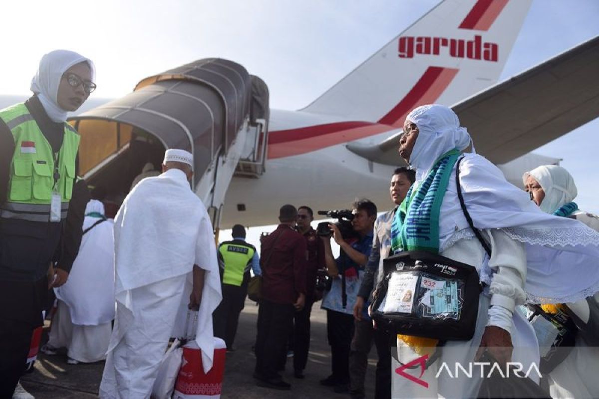 Hajj flights from Indonesia 87 percent on-time