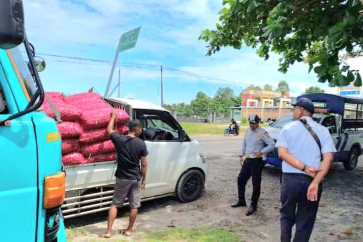 Dishub Kobar ingatkan angkutan tidak bongkar muat di tepi jalan