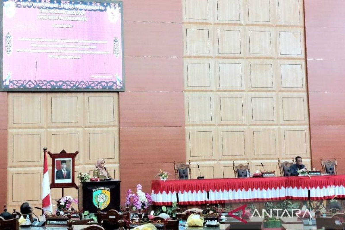 DPRD terima Raperda RPJPD Palangka Raya 2025-2045