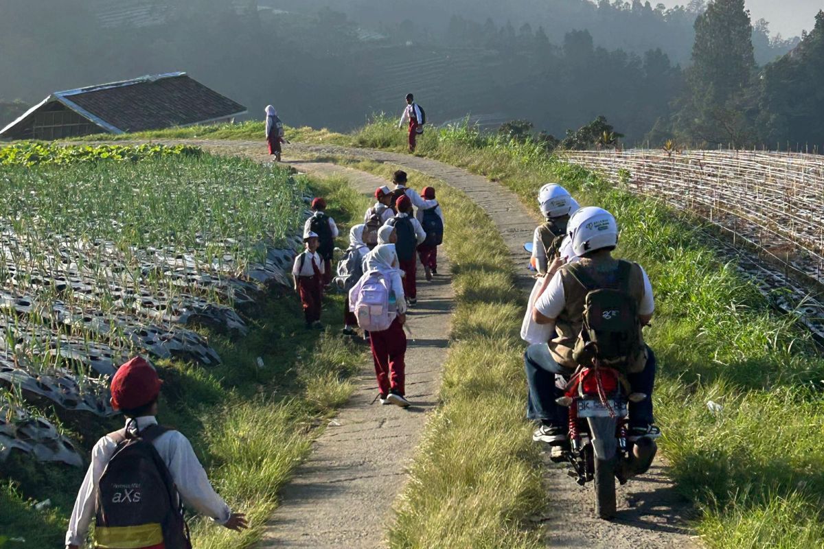 PNM beri bantuan dan pelatihan pada warga Desa Butuh Magelang