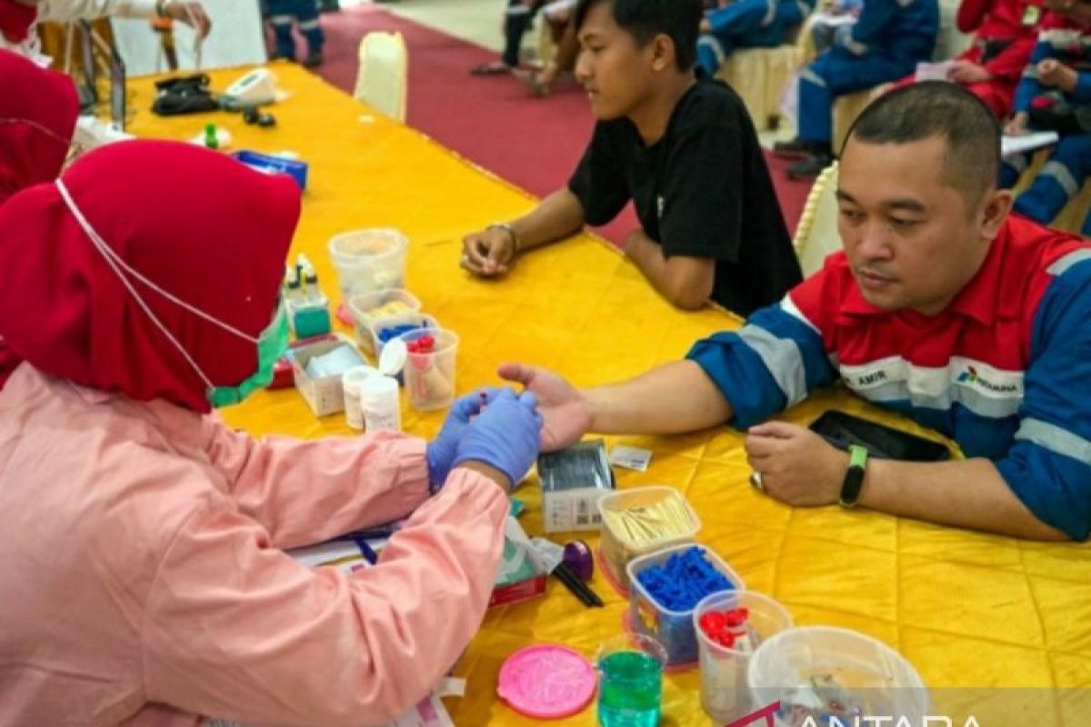 Donor darah pekerja Kilang Plaju Palembang bantu atasi kekurangan stok darah PMI