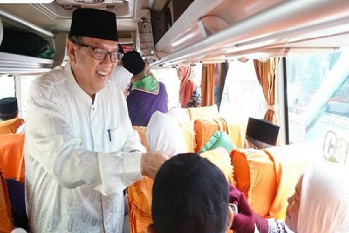 Selasa (4/6), 385 jemaah calon haji Muara Enim bertolak ke Tanah Suci