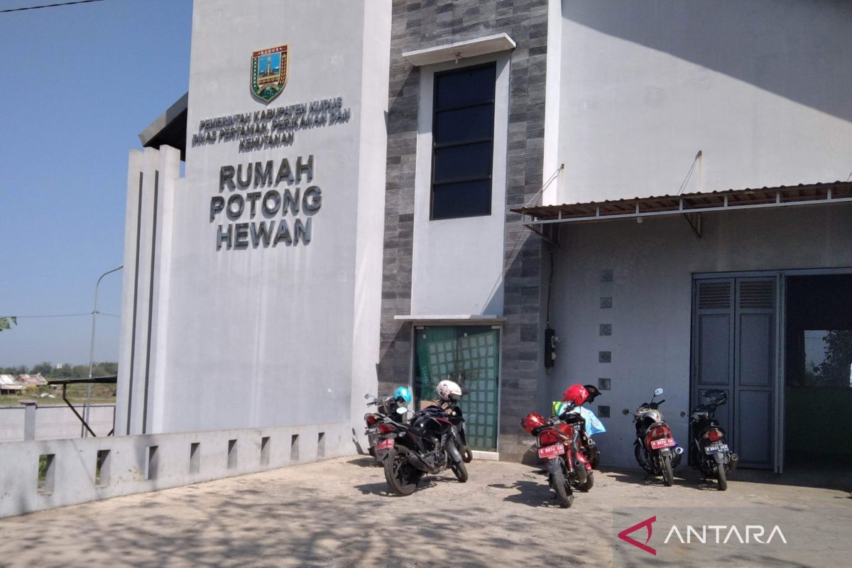 Dispertan Kudus buka layanan pemotongan hewan kurban  di RPH