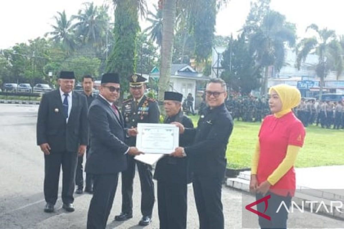 Pemerintah Kota Solok berikan penghargaan kepada wajib pajak