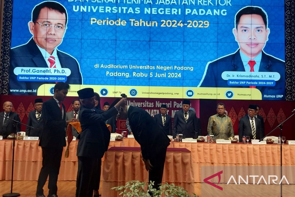 Dr. Krismadinata resmi jadi rektor UNP periode 2024-2029