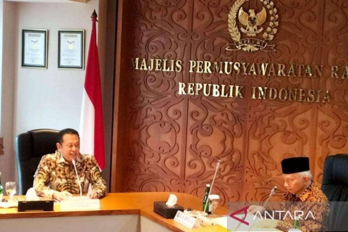 Pimpinan MPR bertemu Amien Rais bahas situasi politik dan demokrasi terkini di Indonesia