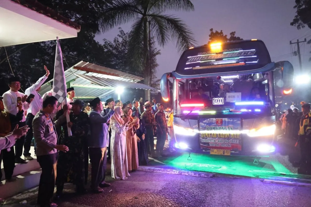 Pj Bupati Lampung Barat Lepas 228 Calon Haji Kloter 57 Kabupaten Lampung Barat