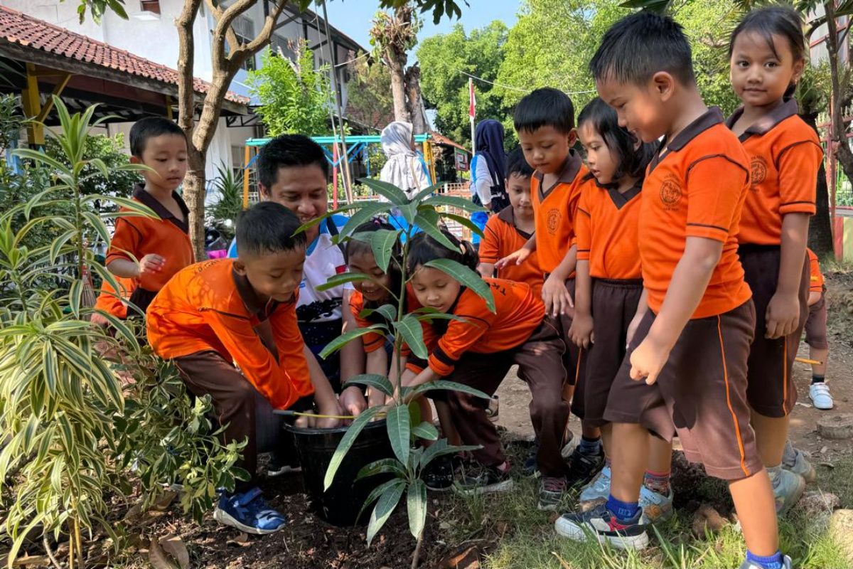 BPJS Ketenagakerjaan Pati tanam pohon di Hari Lingkungan Hidup