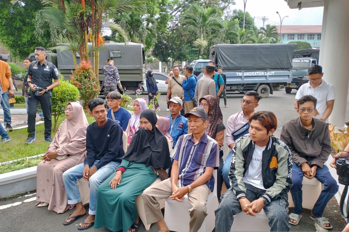 Pencarian 10 korban banjir lahar dingin Sumbar dihentikan